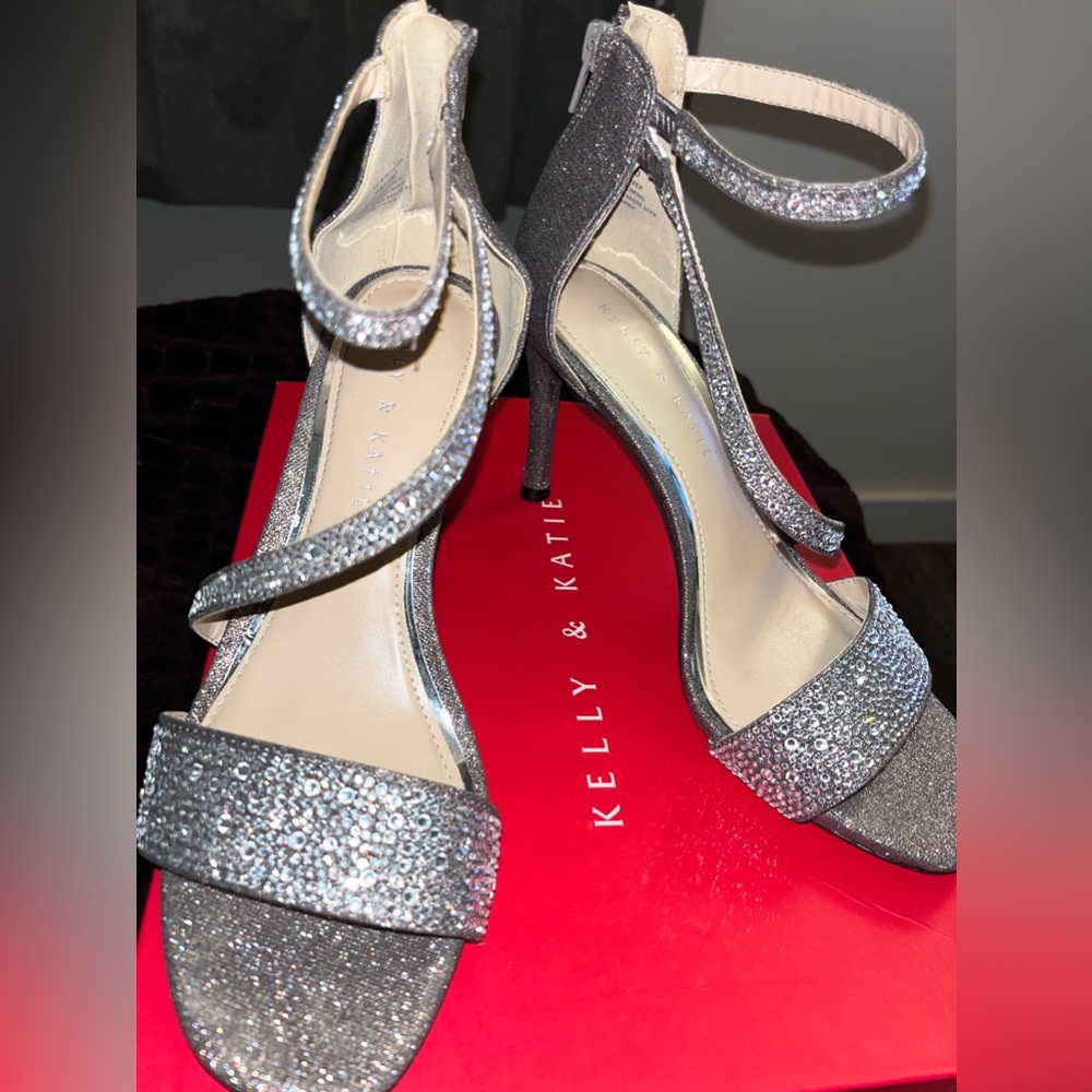 Kelly & Katie Nielle stilettos size 9
